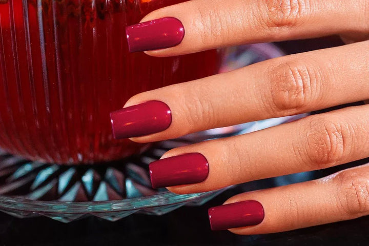 8 PACK VICTORIA VYNN - GEL POLISH Ladies Love Red + GEL POLISH TOP Matte 8 ml + GEL POLISH TOP Oh! My Gloss 8 ml - Elegance Beauty Suisse