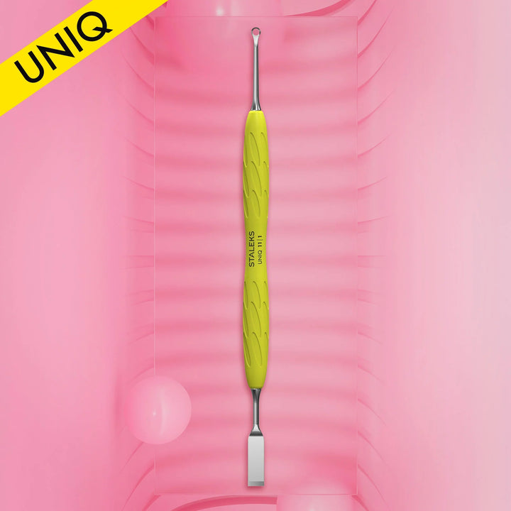Pousse De Manucure avec manche en silicone jaune "Gummy" UNIQ 11 TYPE 1